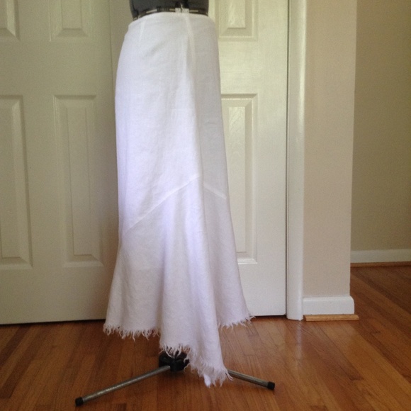 CAbi white linen frayed edge asymmetric hem skirt - Picture 2 of 7